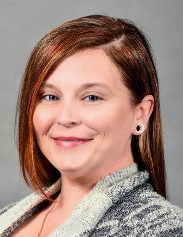 Lisa Holmes Headshot